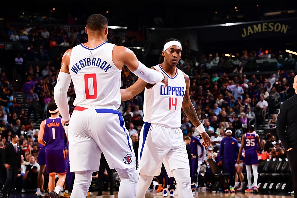 九游游戏攻略-转折点菲尼克斯太阳状态回暖，NBA常规赛赛前攻防权衡，信心回归，轮换策略成焦点的简单介绍