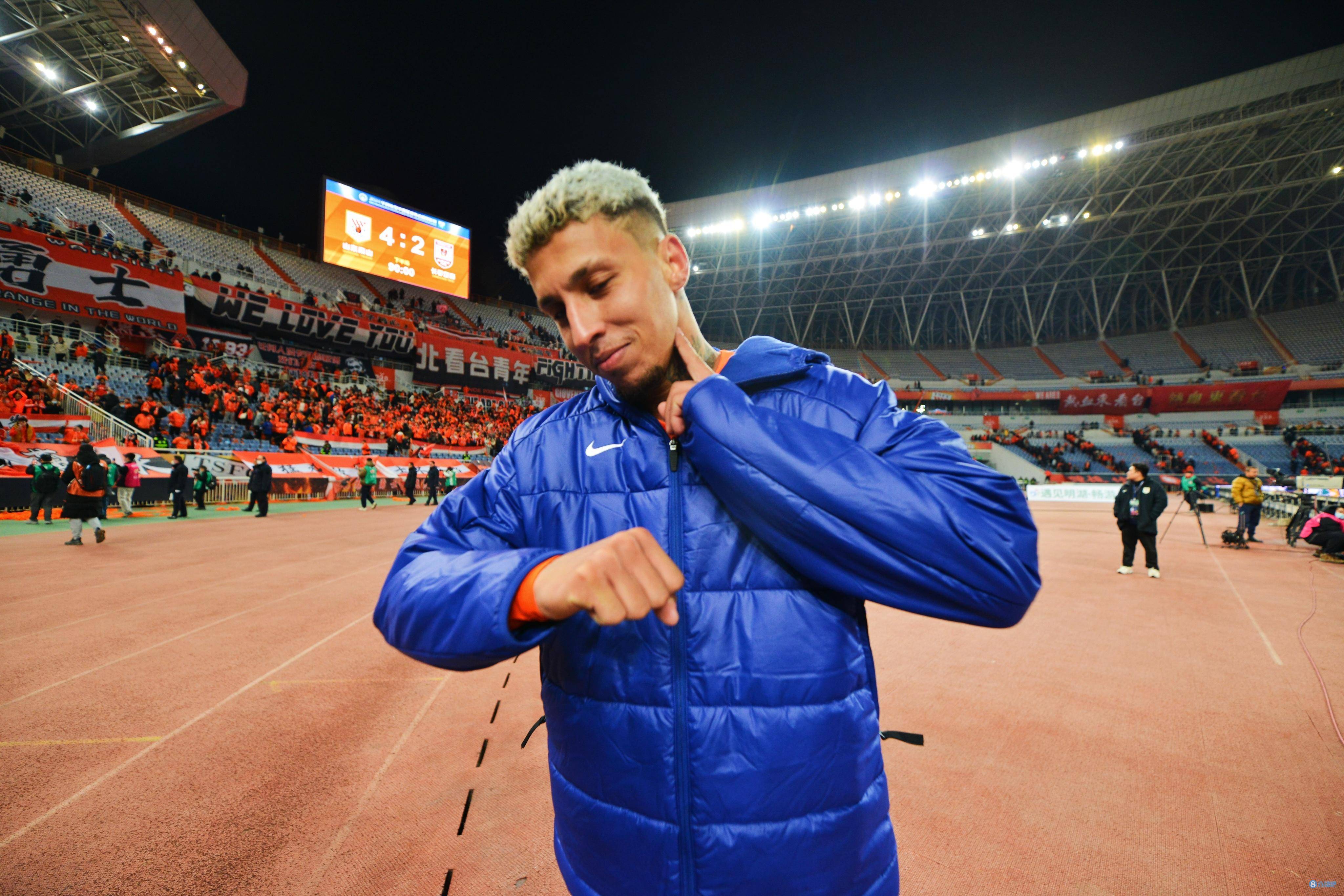 九游游戏攻略-包含太狠了！风云突变华盛顿奇才集结日外线爆发门兴格拉德巴赫围绕亚冠伤情更新，莱万多夫斯基新星高光表现表现惊艳的词条